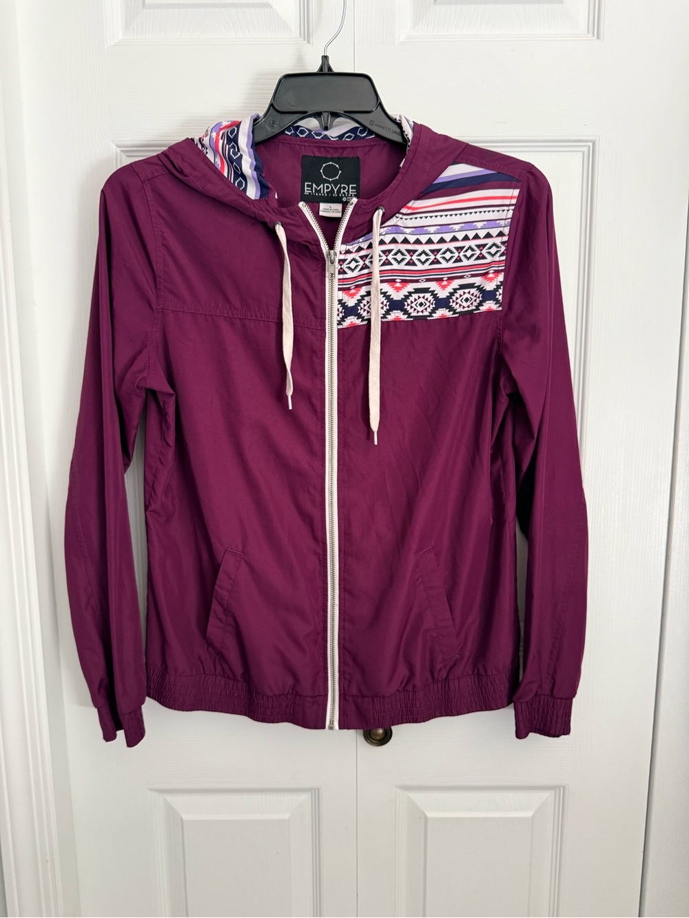 Empyre Women's Large Plum Purple Aztec Print Hooded Windbreaker Jacket